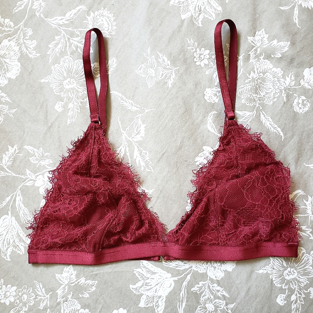 Forever 21 Wine Red Lace Bralette Size Small